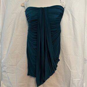 Brand-Do & be. Size medium dark green